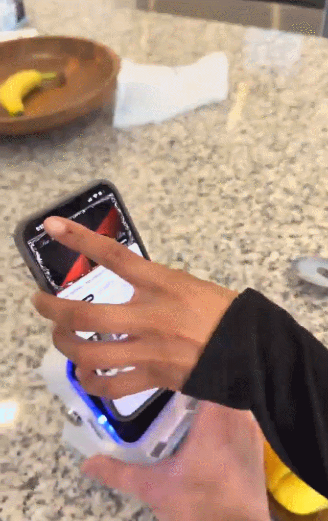 Wireless phone music stand demonstration
