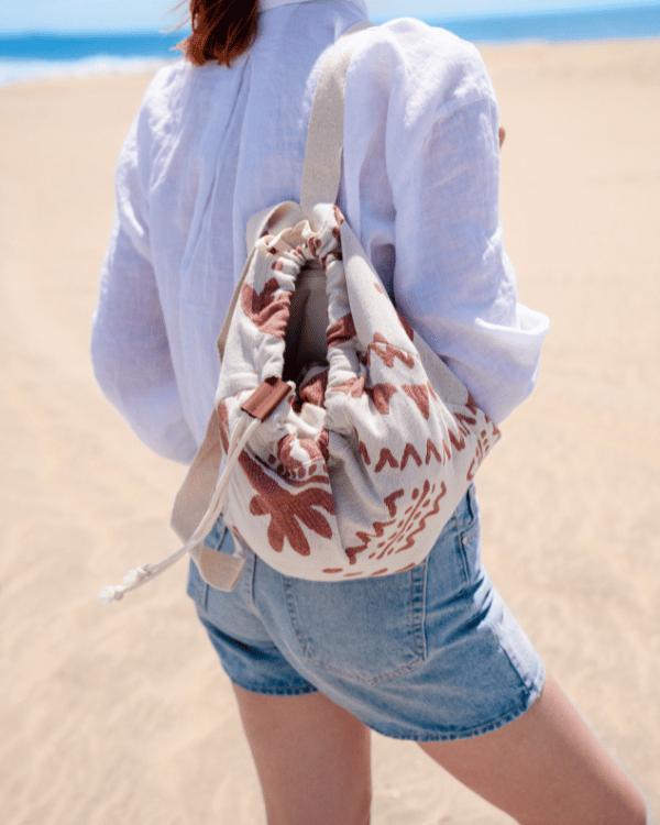 2-in-1 Convertible Beach Towel Bag